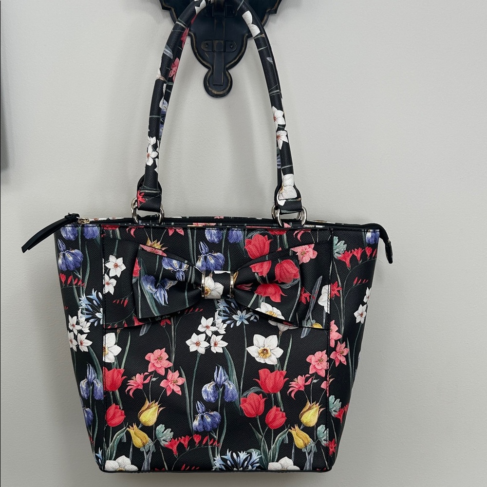 Apt. 9 Floral Black Handbag